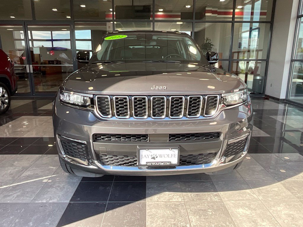 Used 2022 Jeep Grand Cherokee L Limited w/ Trailer Tow Group (B) AWD/4WD image 2