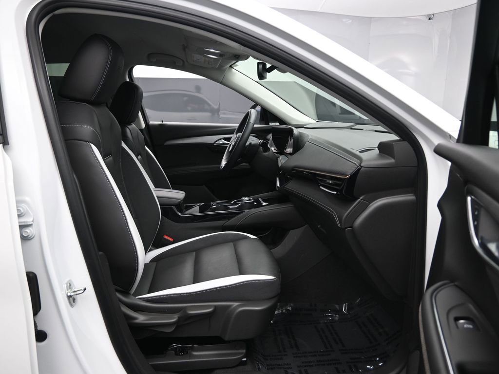 Used 2024 Buick Envision Sport Touring image 28