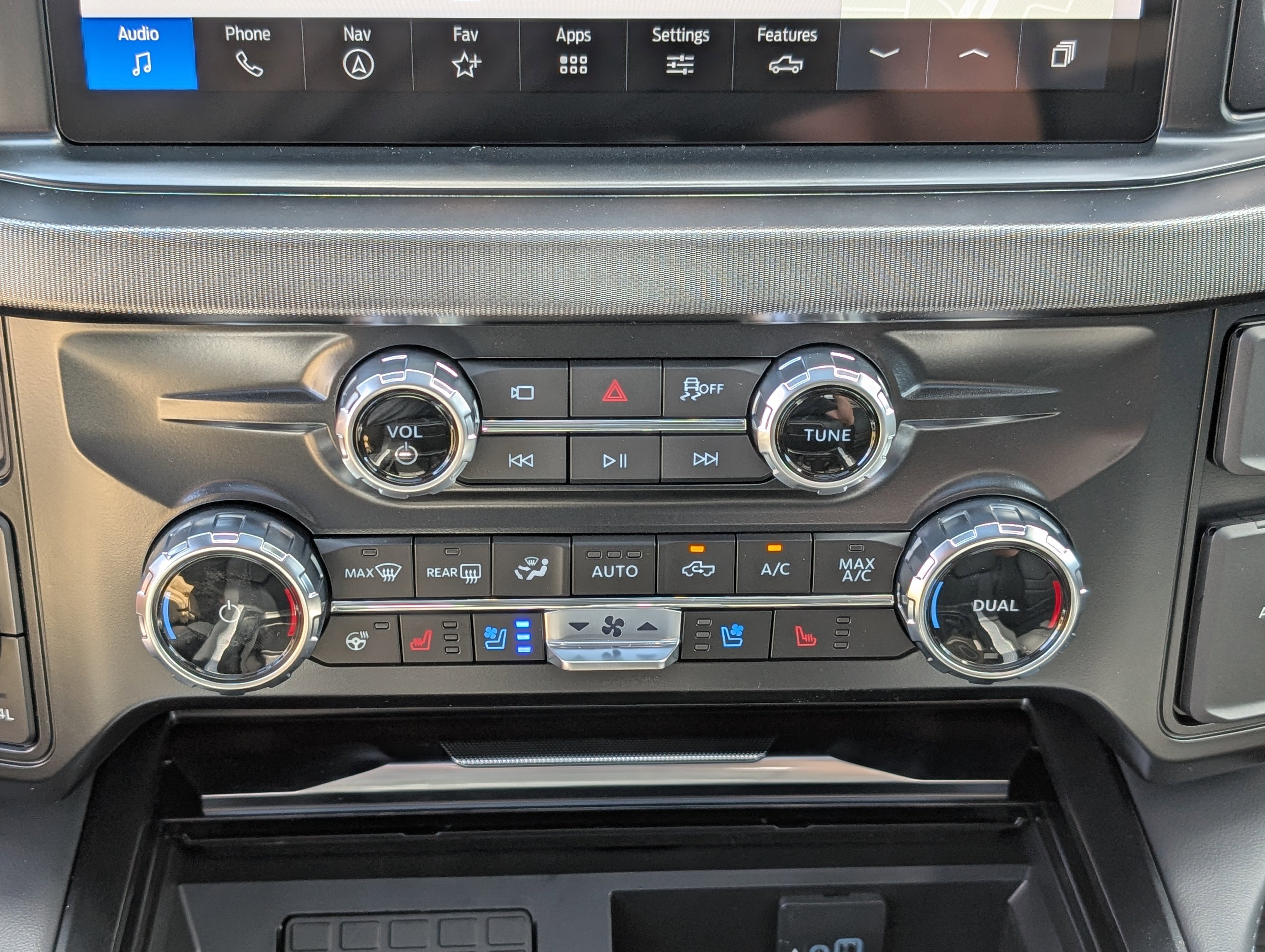 New 2026 Ford F250 Platinum image 32