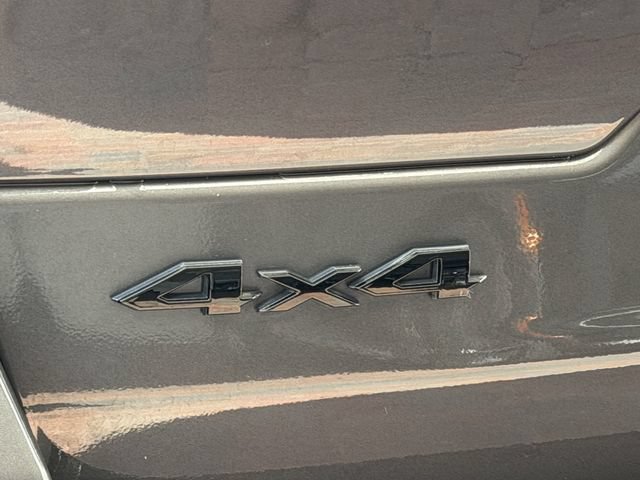 Used 2024 Jeep Grand Cherokee Altitude AWD/4WD image 10