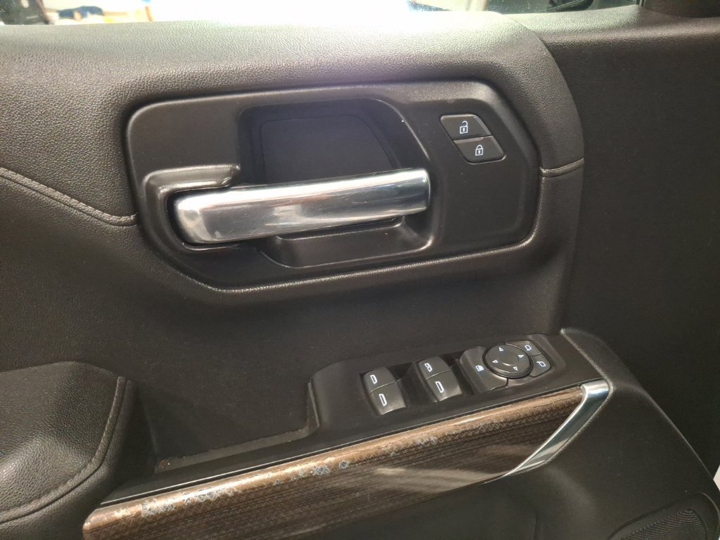 Used 2020 Chevrolet Silverado 1500 LT AWD/4WD image 16