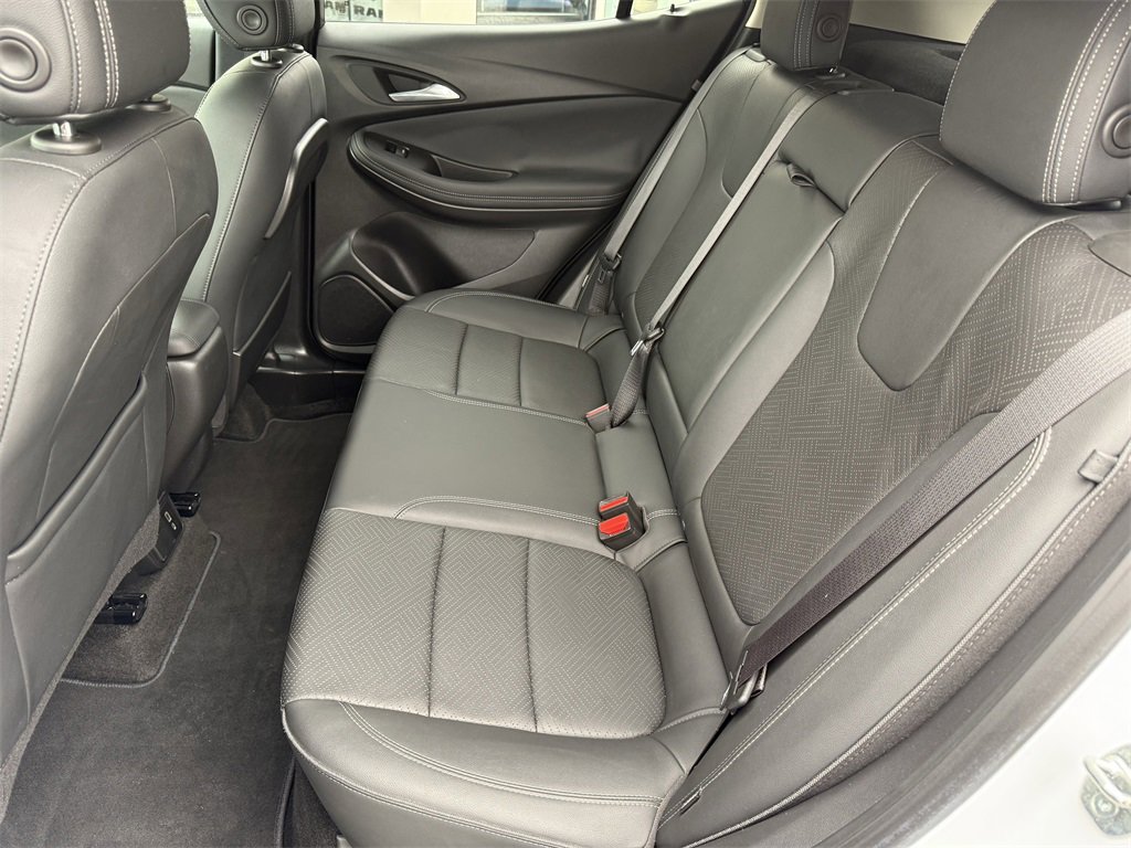 Used 2022 Buick Encore GX Essence w/ Experience Buick Package image 34