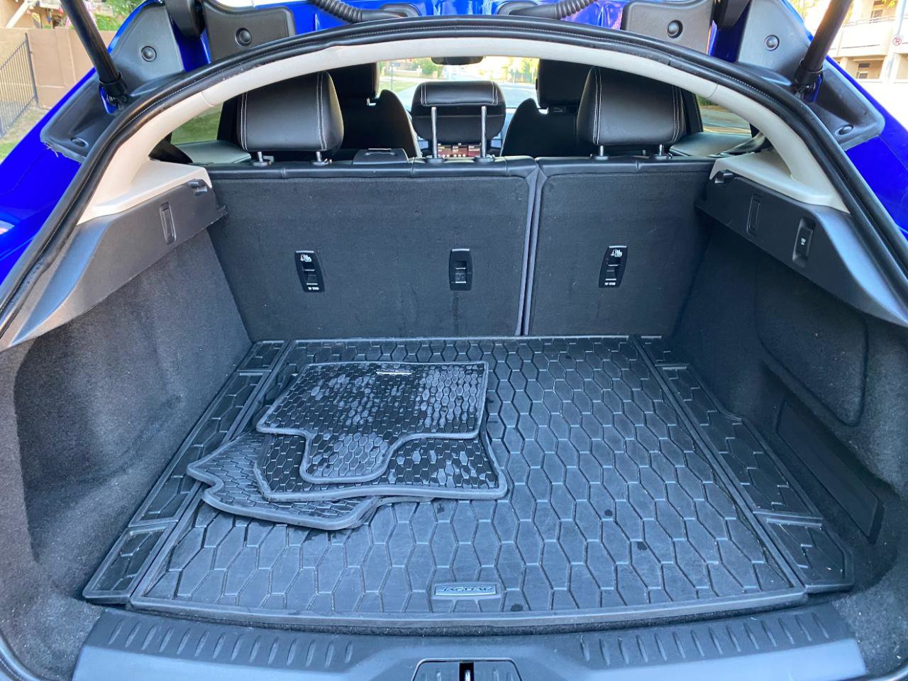 Used 2020 Jaguar I-PACE S image 9