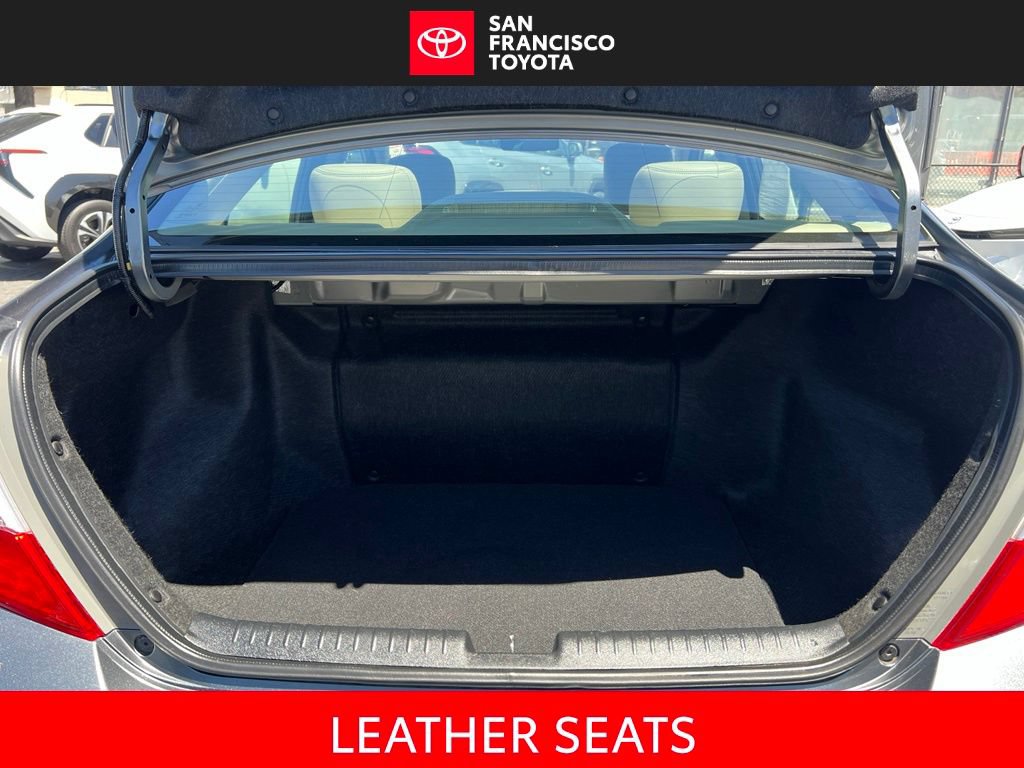 Used 2012 Honda Civic Hybrid Sedan image 34