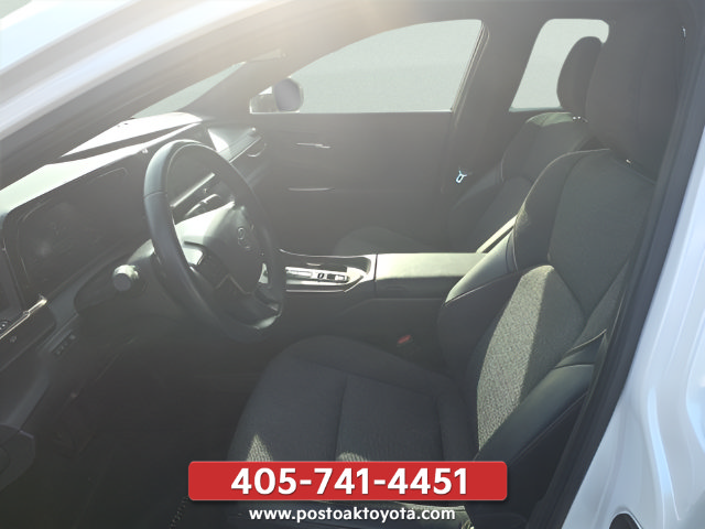 Used 2023 Toyota Crown AWD/4WD image 14