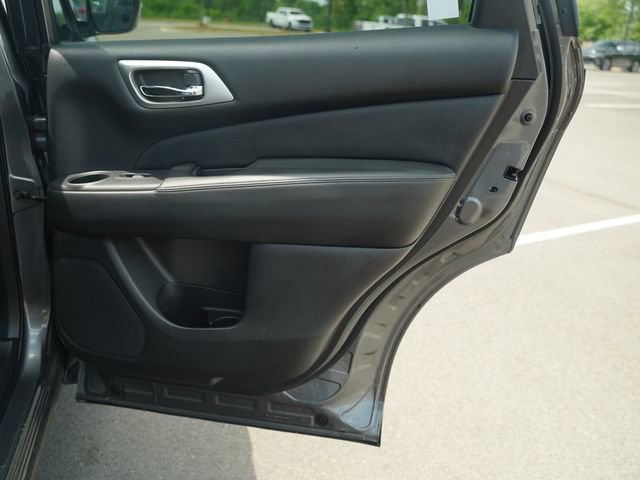 Used 2020 Nissan Pathfinder S AWD/4WD image 22