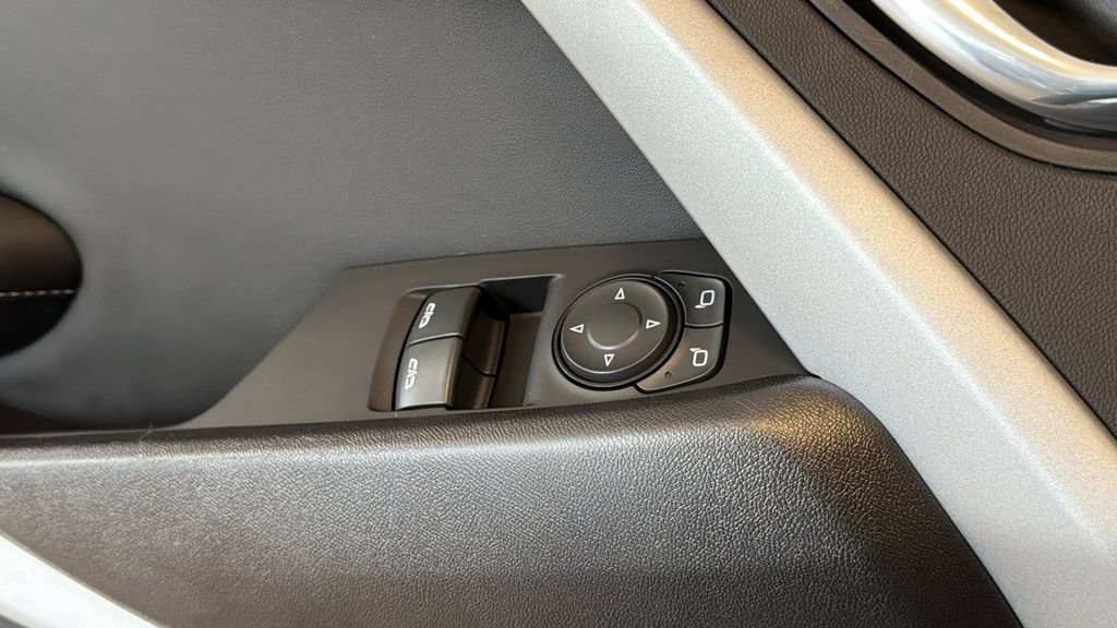 Used 2020 Chevrolet Camaro SS RWD image 19