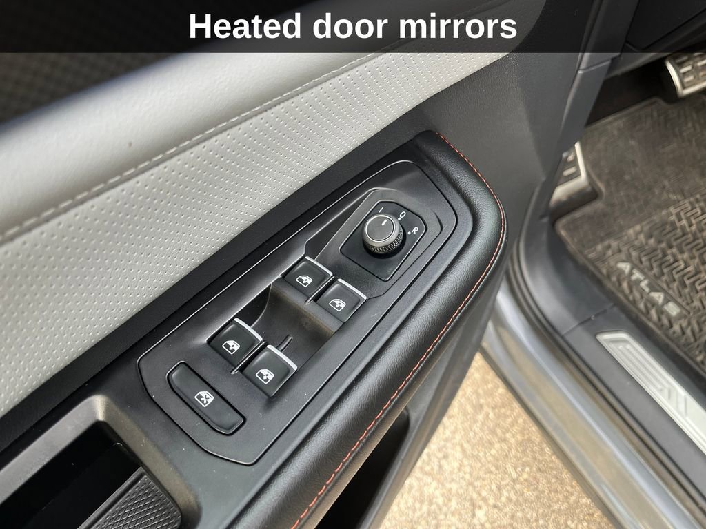 Used 2024 Volkswagen Atlas Peak Edition SE image 15