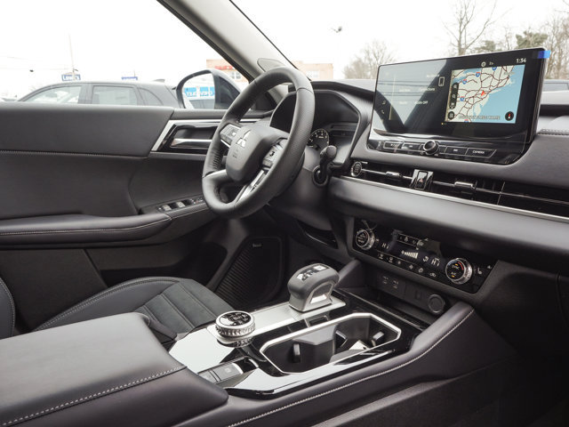New 2026 Mitsubishi Outlander SE AWD/4WD image 46
