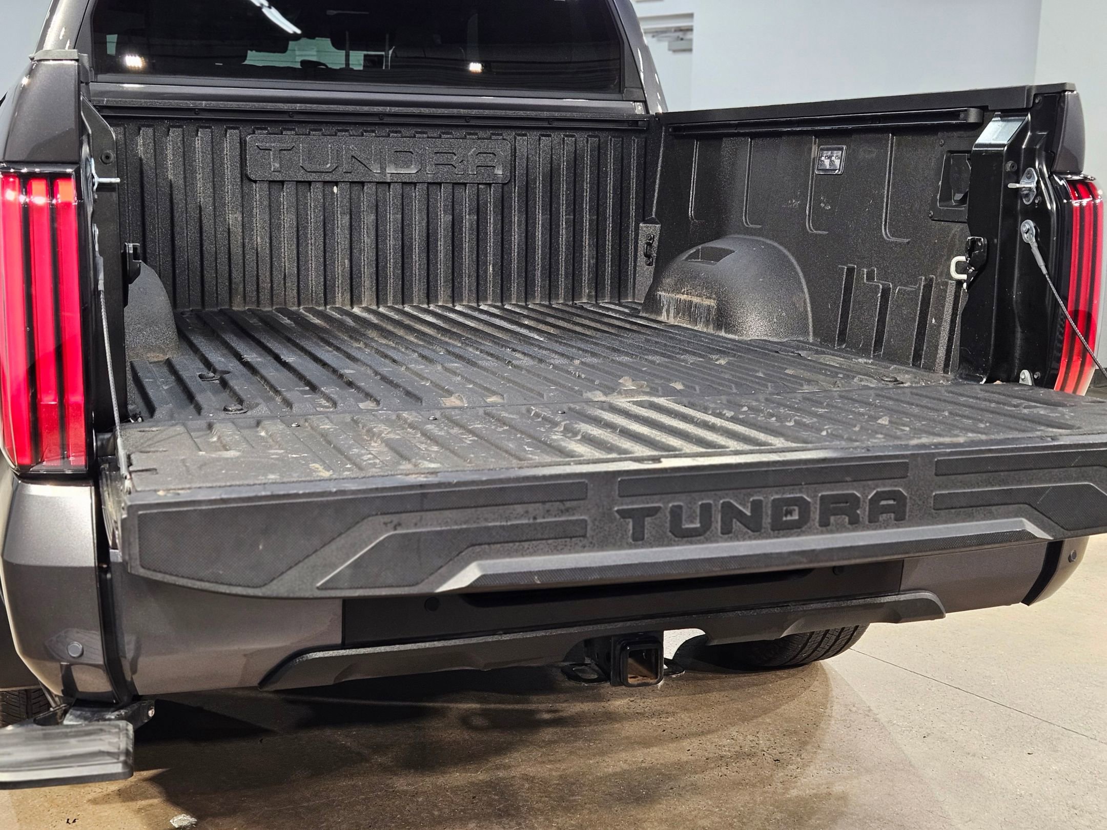 Used 2025 Toyota Tundra Platinum image 18