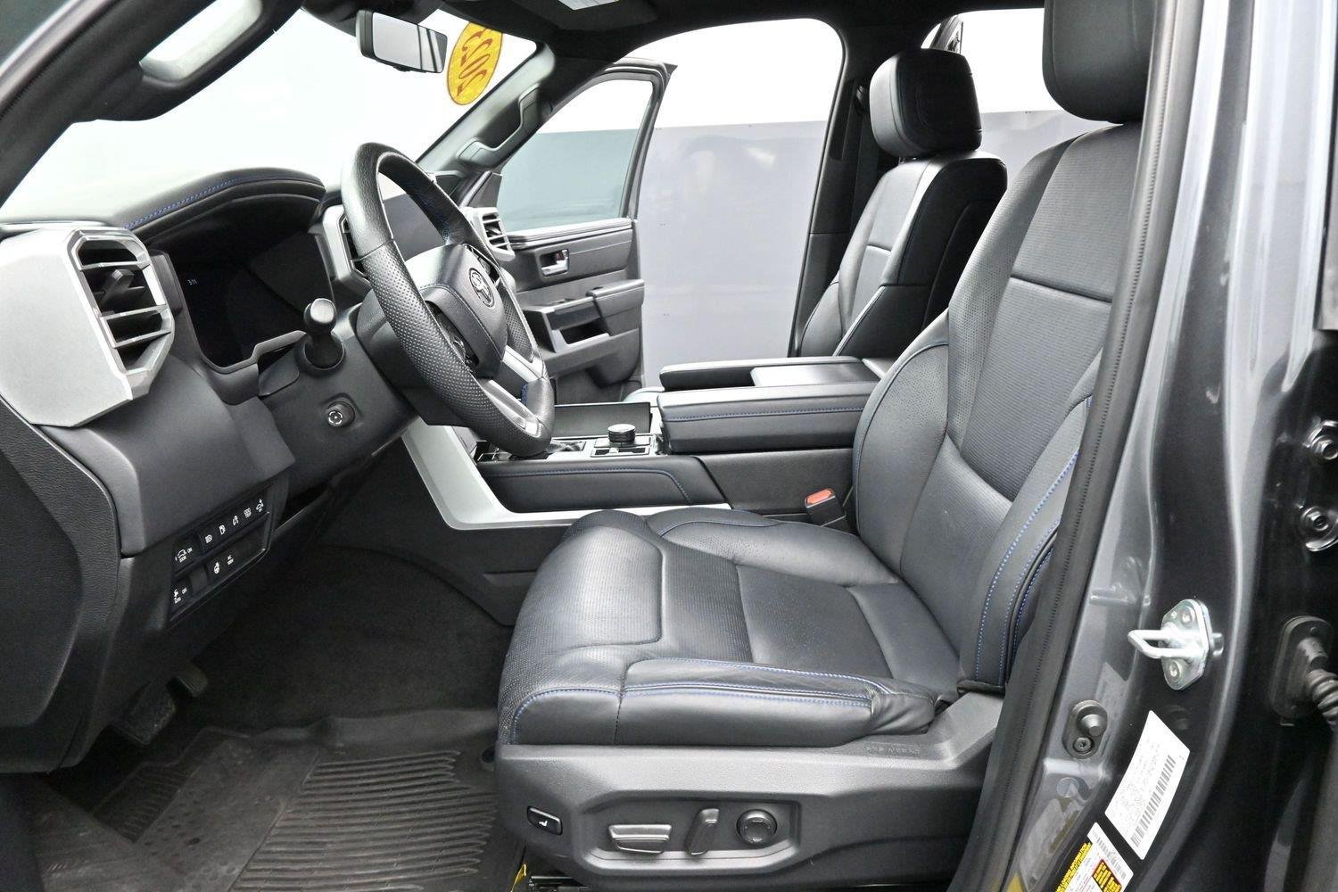 Used 2023 Toyota Sequoia Platinum AWD/4WD image 17