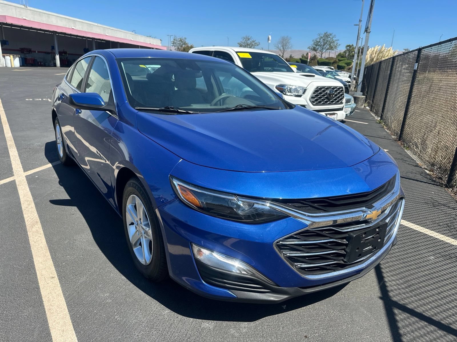 Used 2023 Chevrolet Malibu LS w/ Driver Confidence Package FWD image 1