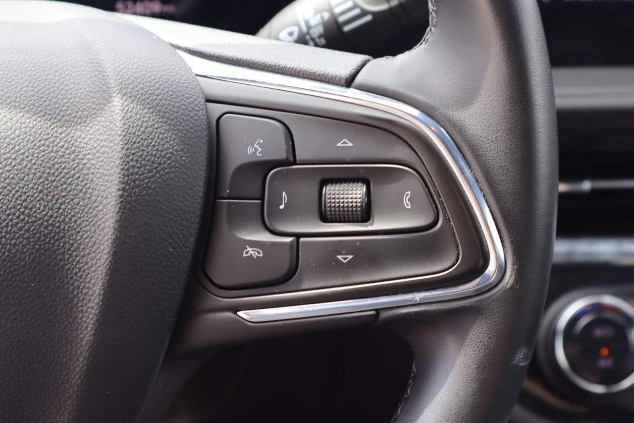 Used 2025 Buick Envista Sport Touring FWD image 13