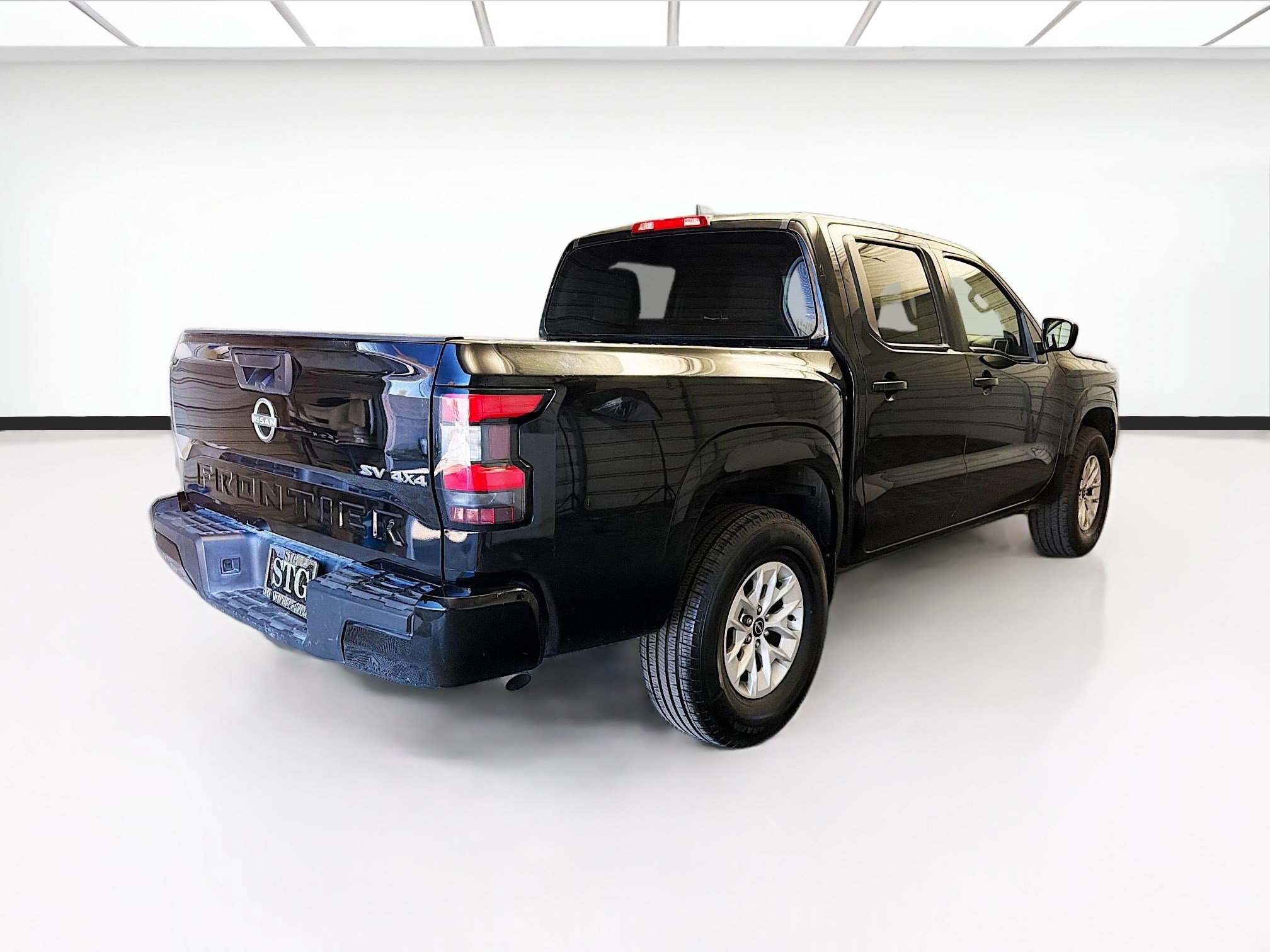 Used 2024 Nissan Frontier SV image 4