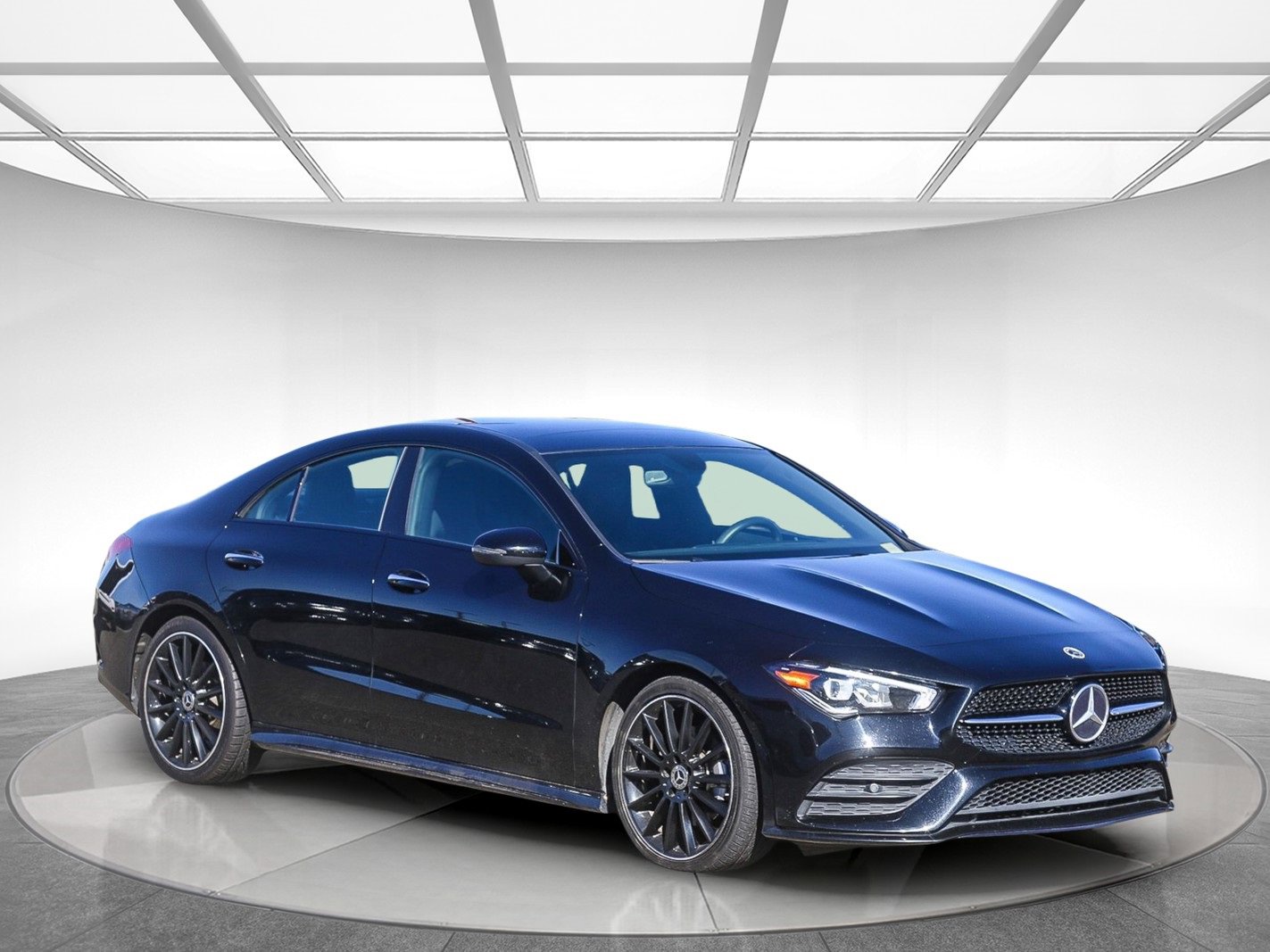 Used 2022 Mercedes-Benz CLA 250 image 4