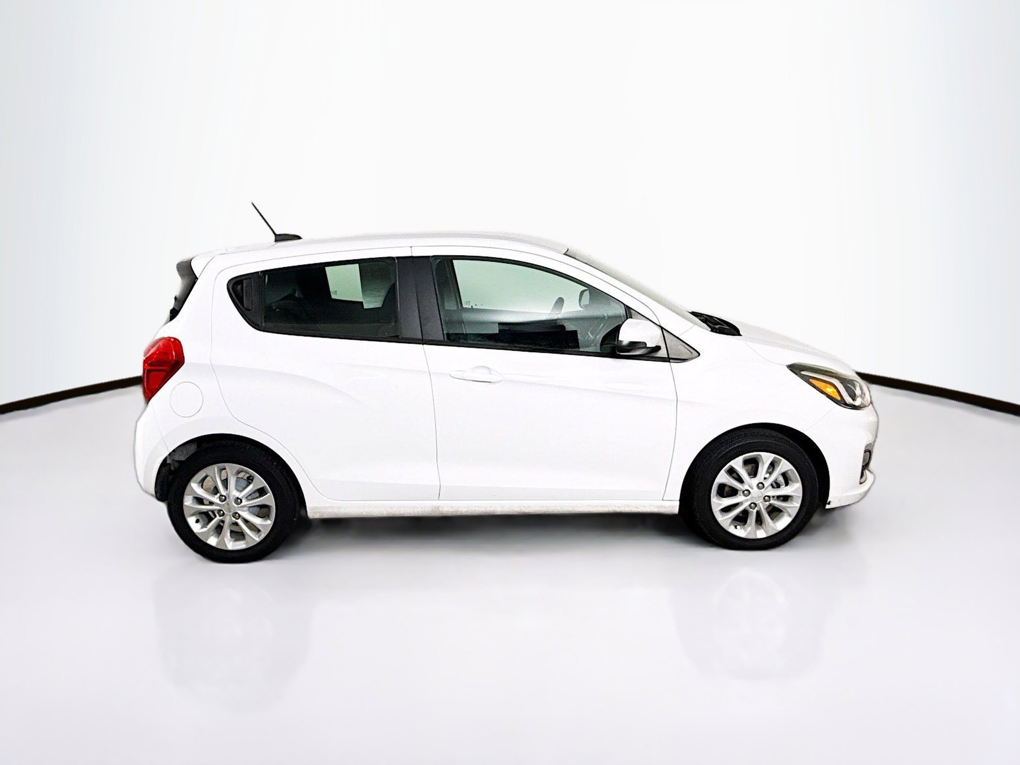 Used 2020 Chevrolet Spark LT image 2