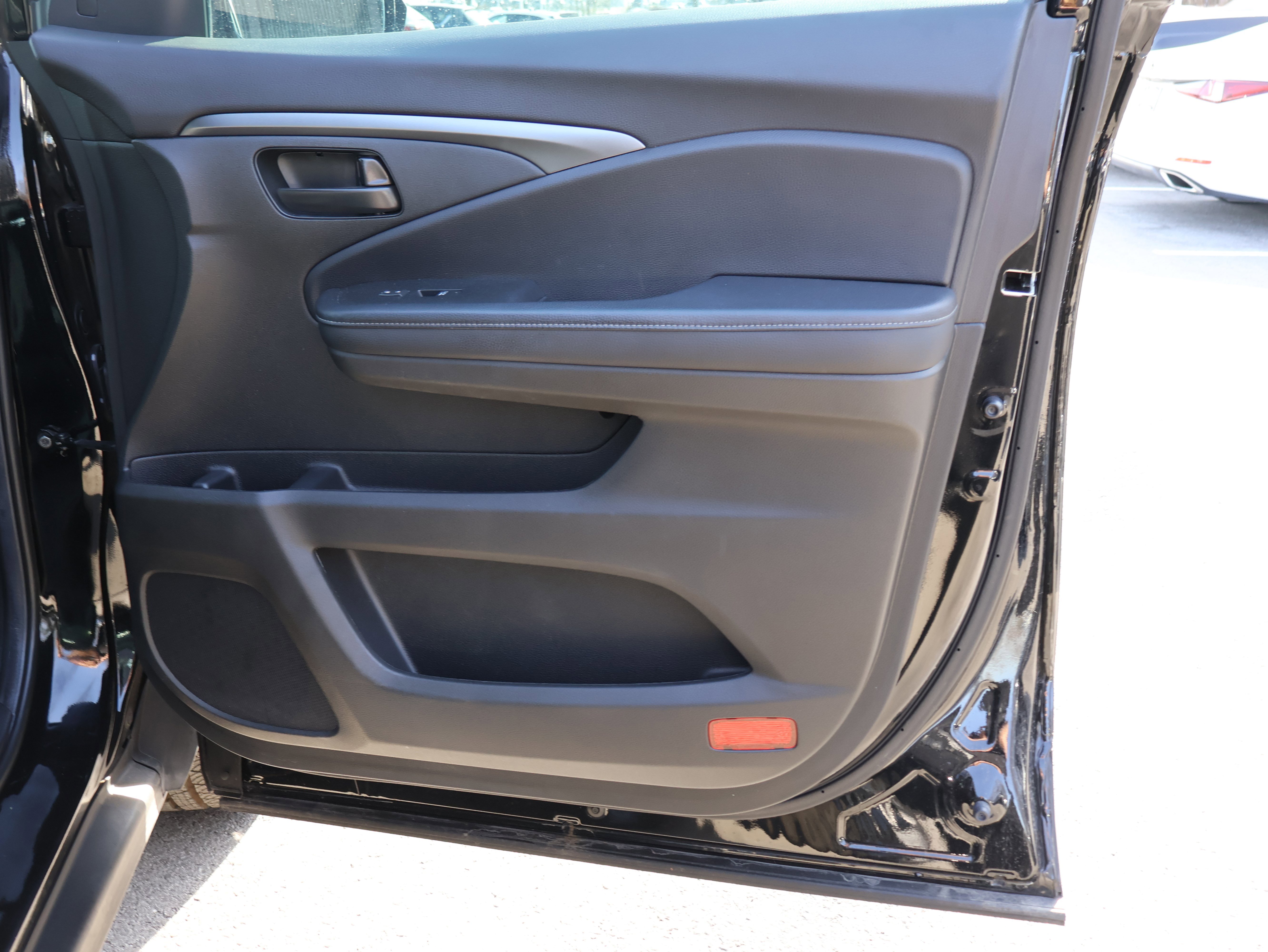 Used 2022 Honda Passport EX-L image 9