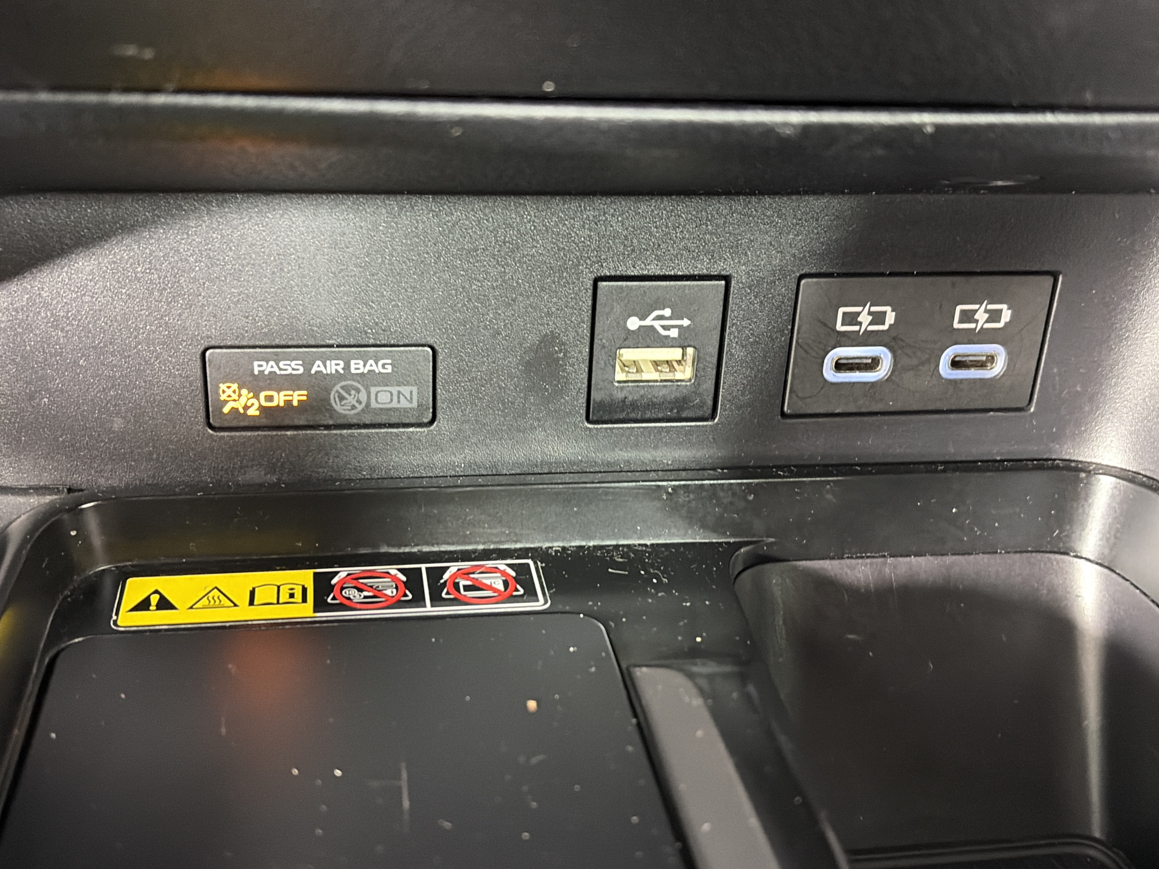 Used 2025 Toyota Camry SE FWD image 23