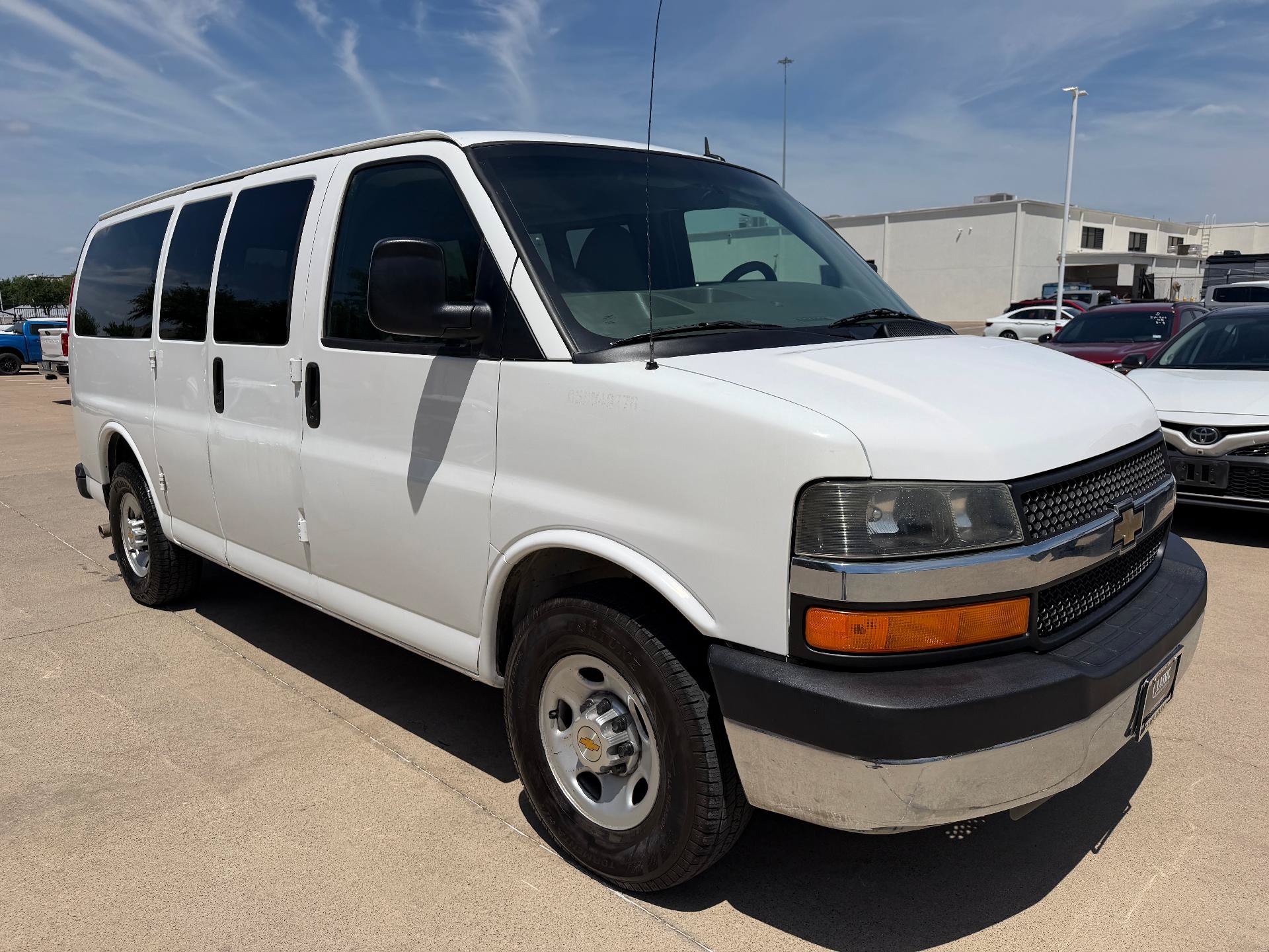 Used 2015 Chevrolet Express 2500 LT w/ LT Preferred Equipment Group RWD video 2