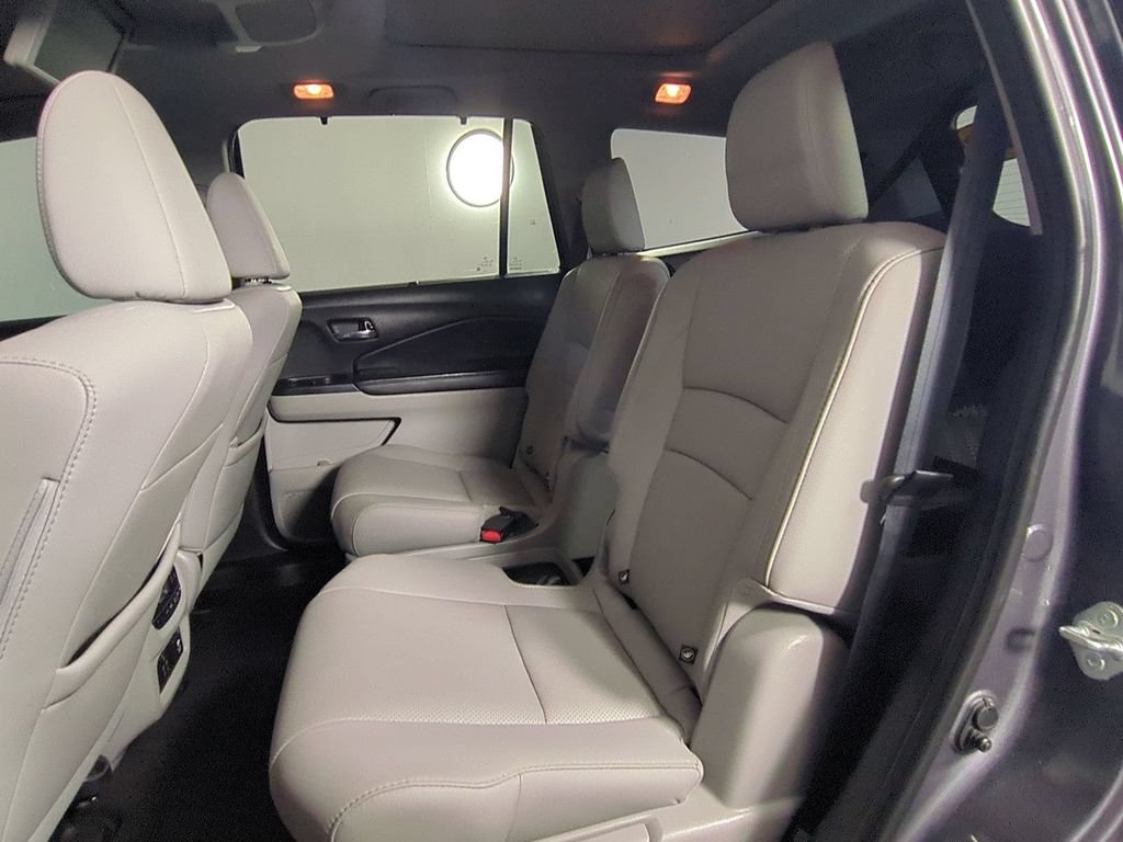 Used 2021 Honda Pilot Elite image 16