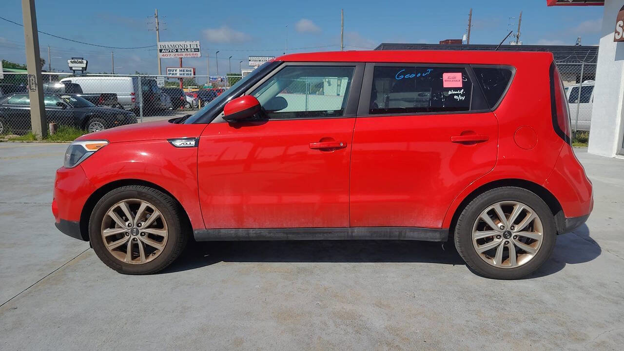 Used 2019 Kia Soul + image 3