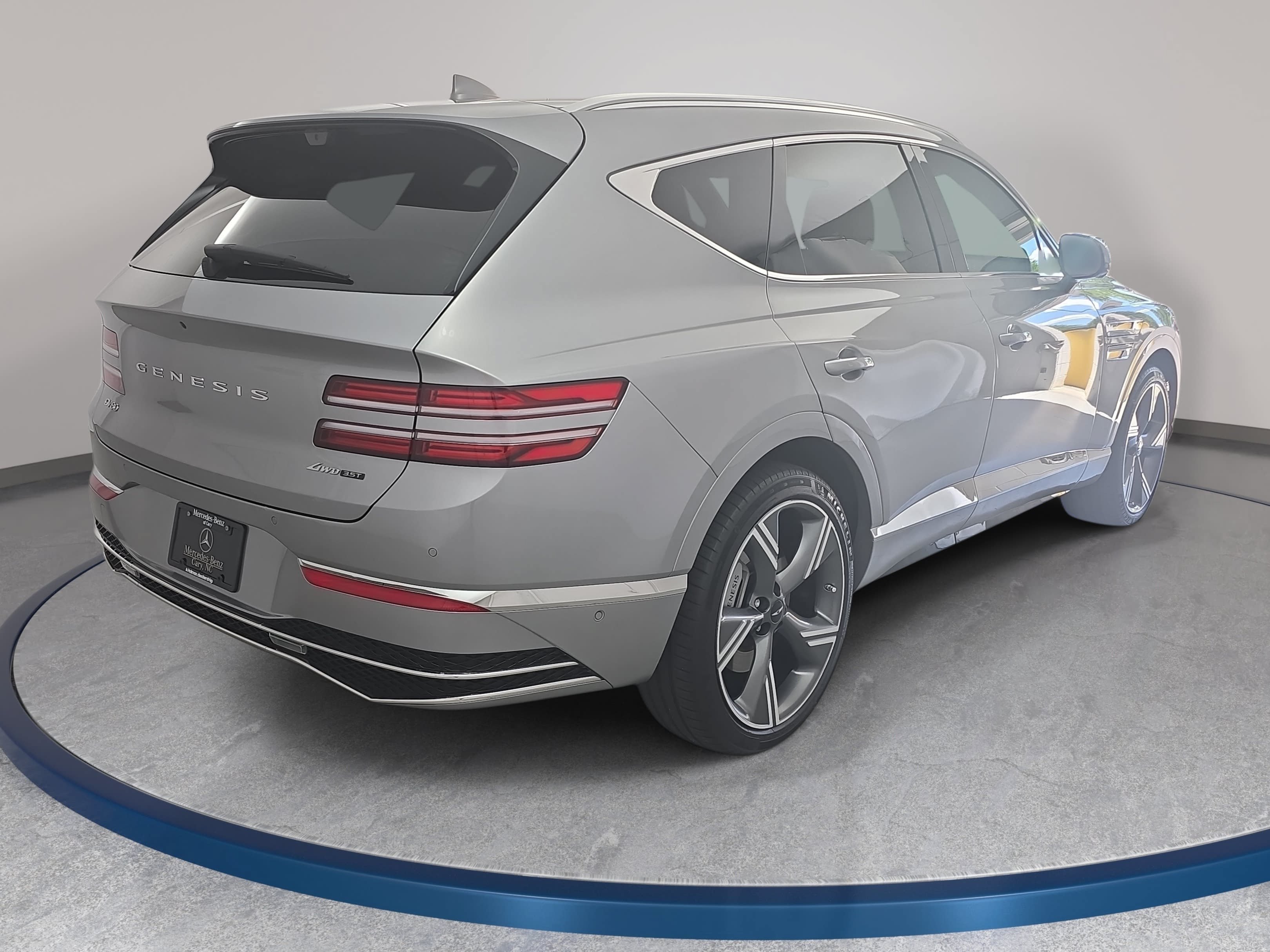 Used 2025 Genesis GV80 3.5T Prestige AWD/4WD image 5