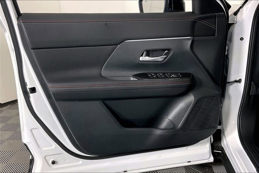 New 2026 Nissan Kicks SR w/ SR Premium Package image 40