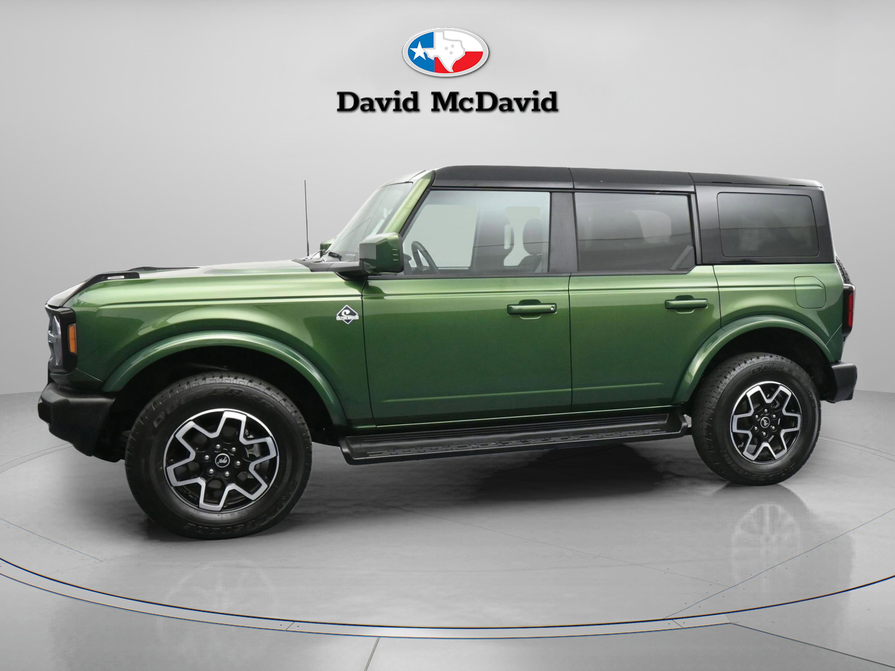 Used 2025 Ford Bronco Outer Banks image 4