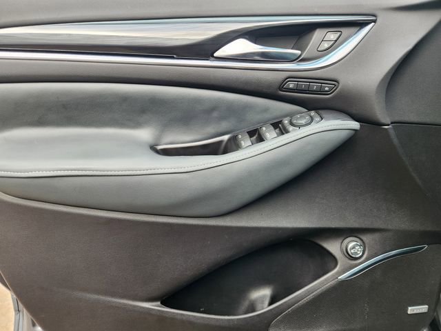 Used 2018 Buick Enclave Premium w/ Experience Buick Package FWD image 23