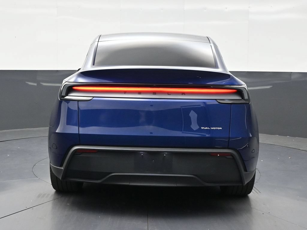 Used 2026 Tesla Model Y AWD image 4