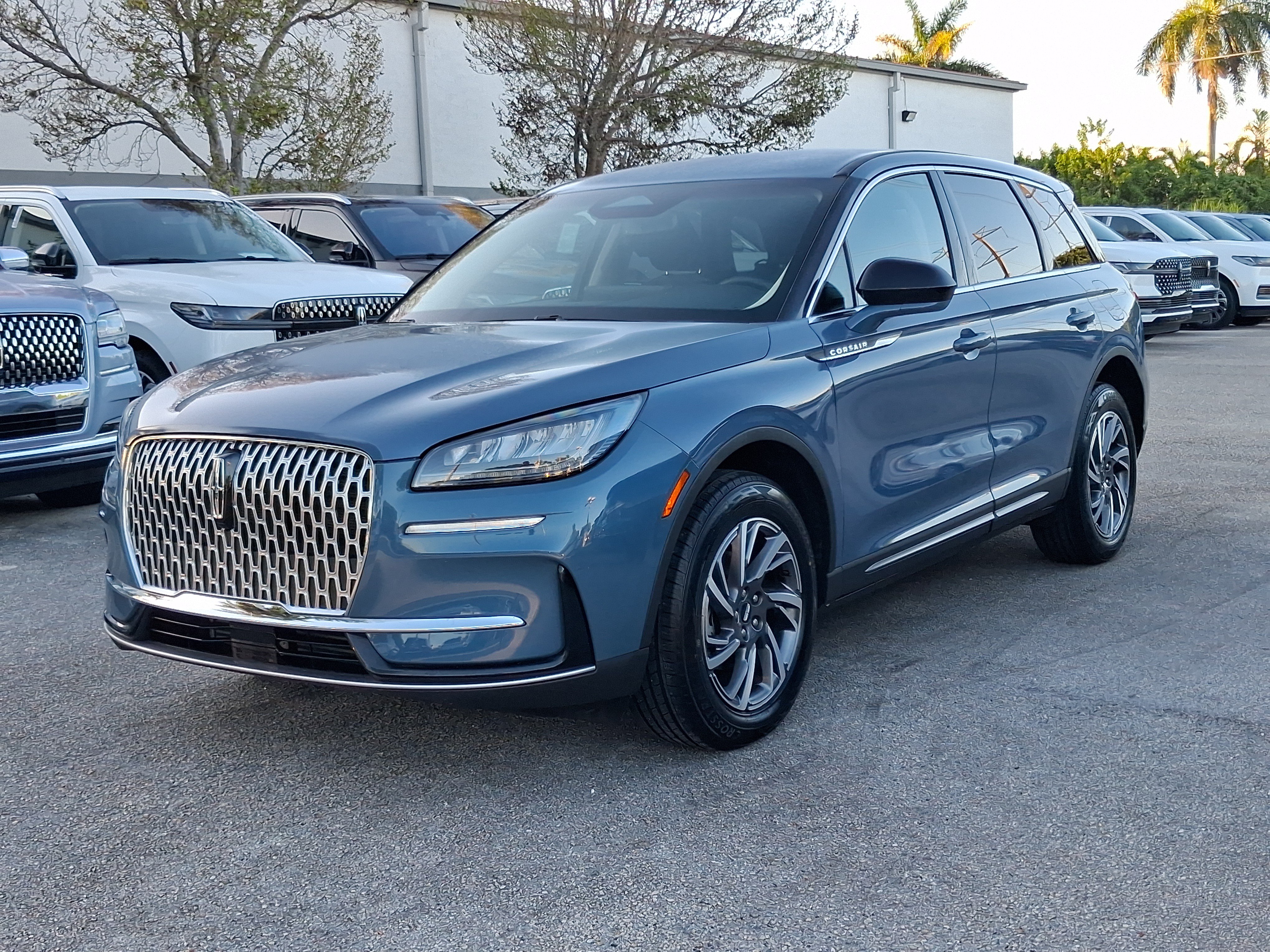 Certified 2023 Lincoln Corsair FWD image 2