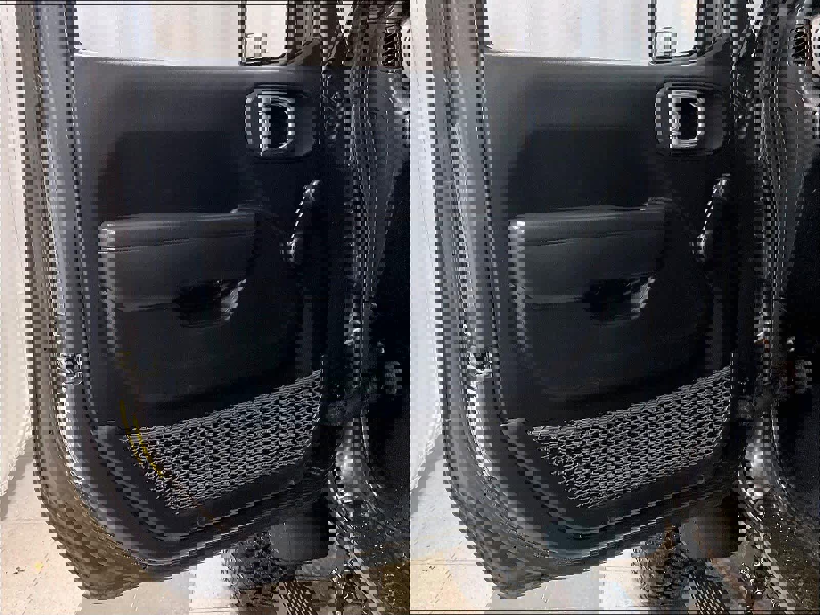 Used 2022 Jeep Wrangler Sport image 9