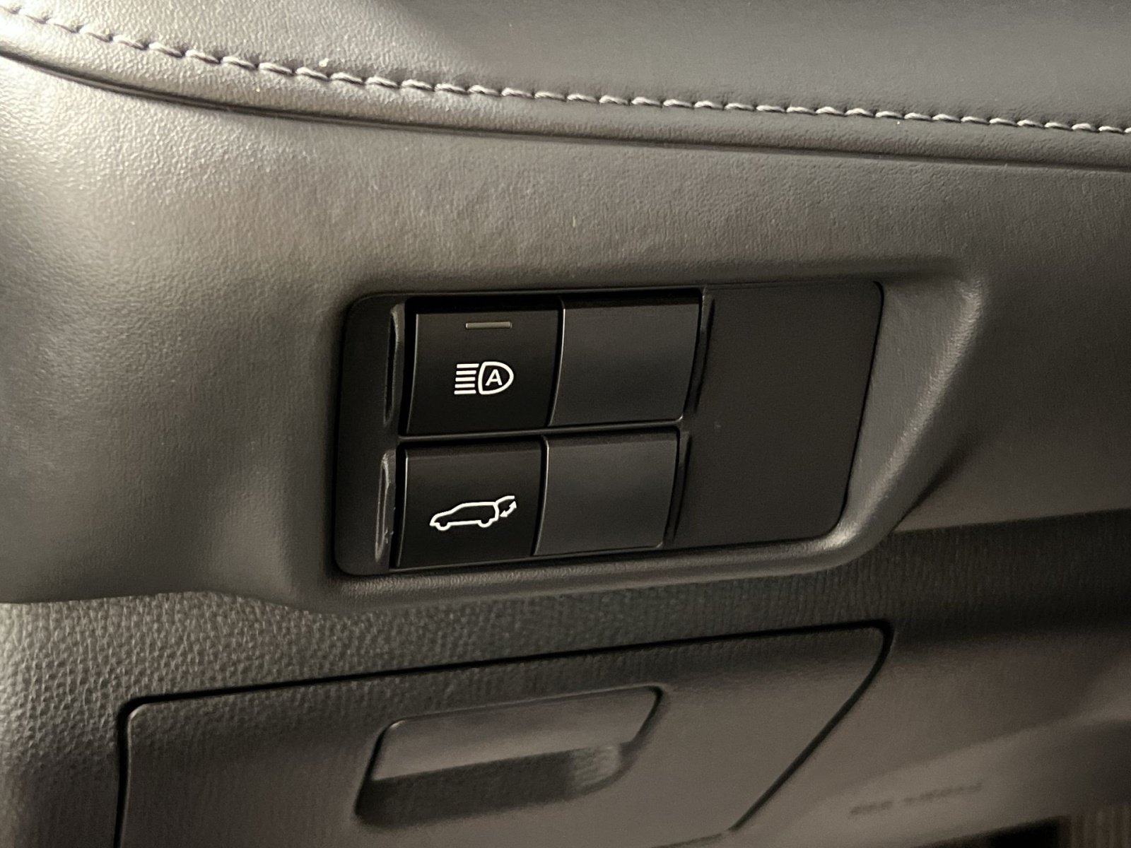 Used 2022 Toyota Highlander XSE AWD/4WD image 33