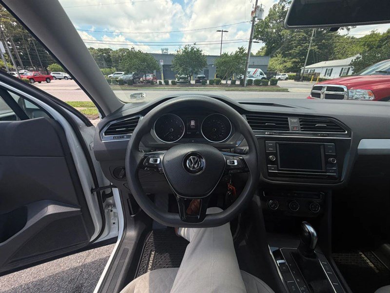 Used 2018 Volkswagen Tiguan S AWD/4WD image 9