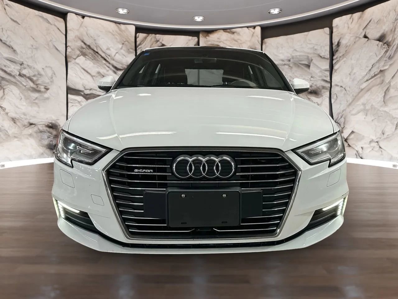 Used 2017 Audi A3 e-tron Premium FWD image 8