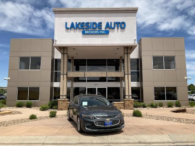 Used 2018 Chevrolet Malibu Premier w/ Premier Sun and Wheel Package FWD image 1
