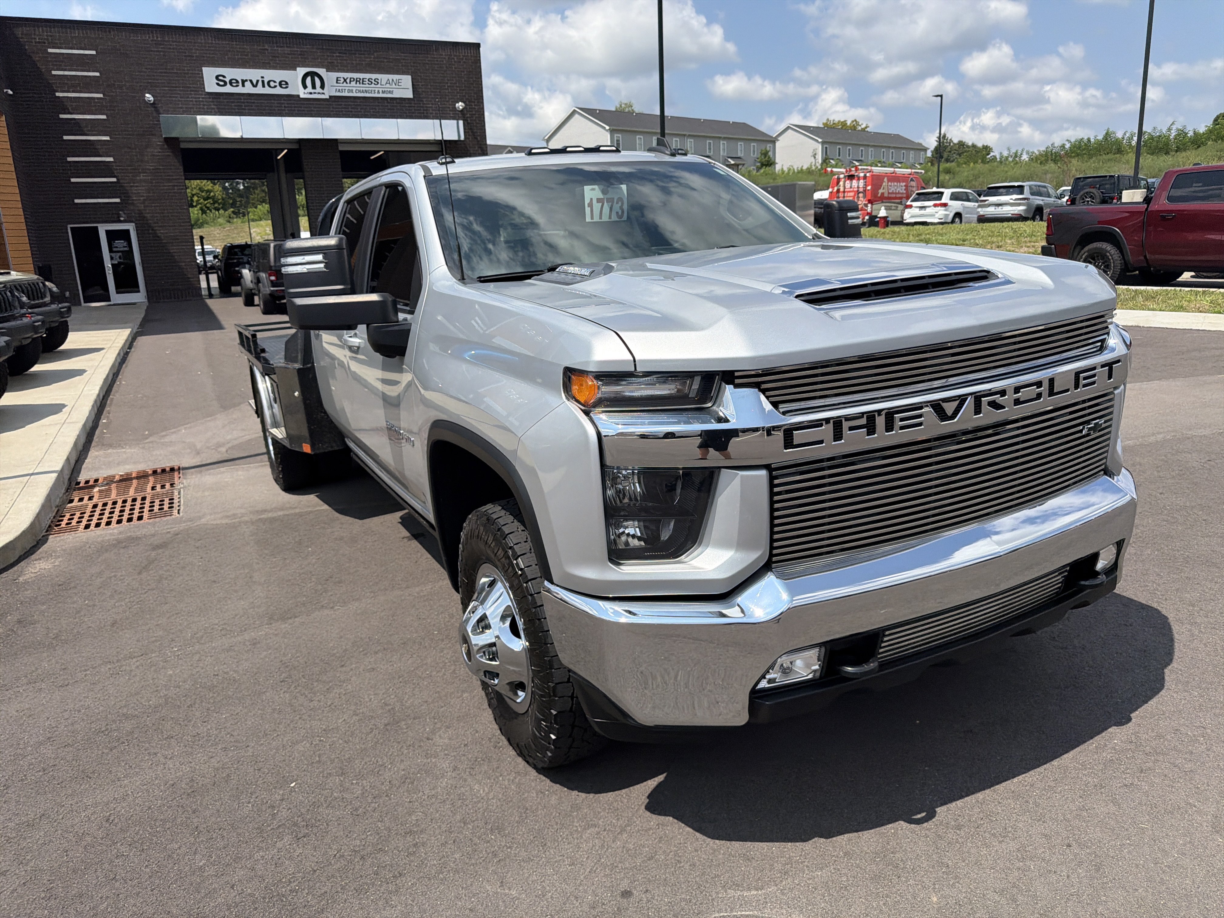 Used 2022 Chevrolet Silverado 3500 LT w/ Convenience Package AWD/4WD image 5