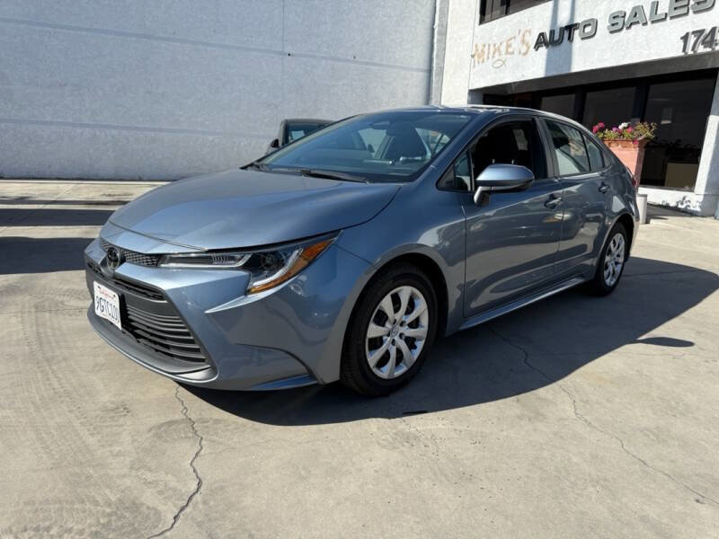 Used 2023 Toyota Corolla LE image 3