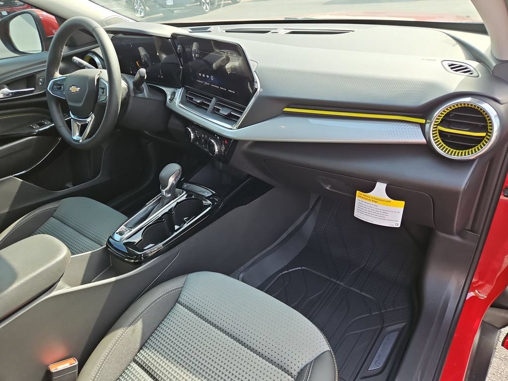 Certified 2026 Chevrolet Trax LT w/ LT Convenience Package FWD image 20
