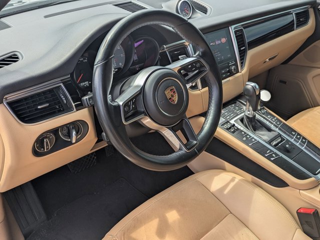 Used 2017 Porsche Macan S image 9
