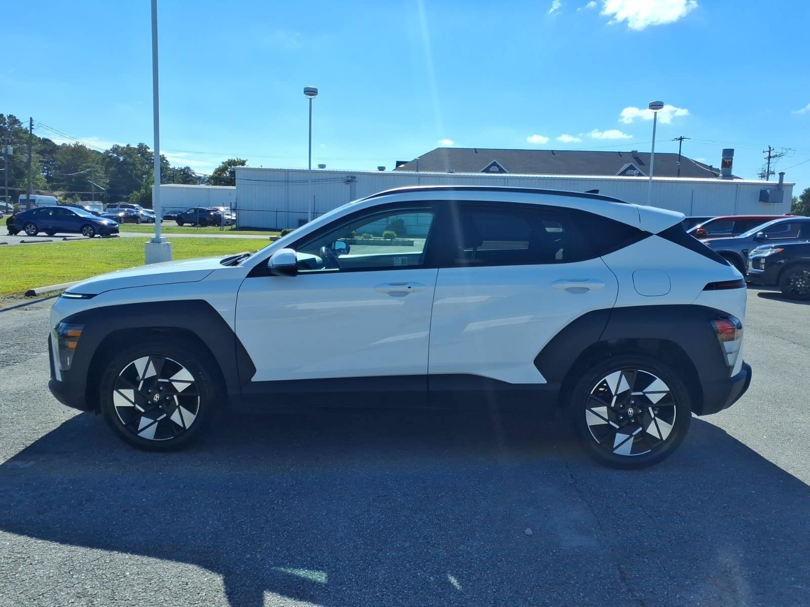 Used 2025 Hyundai Kona SEL FWD image 5