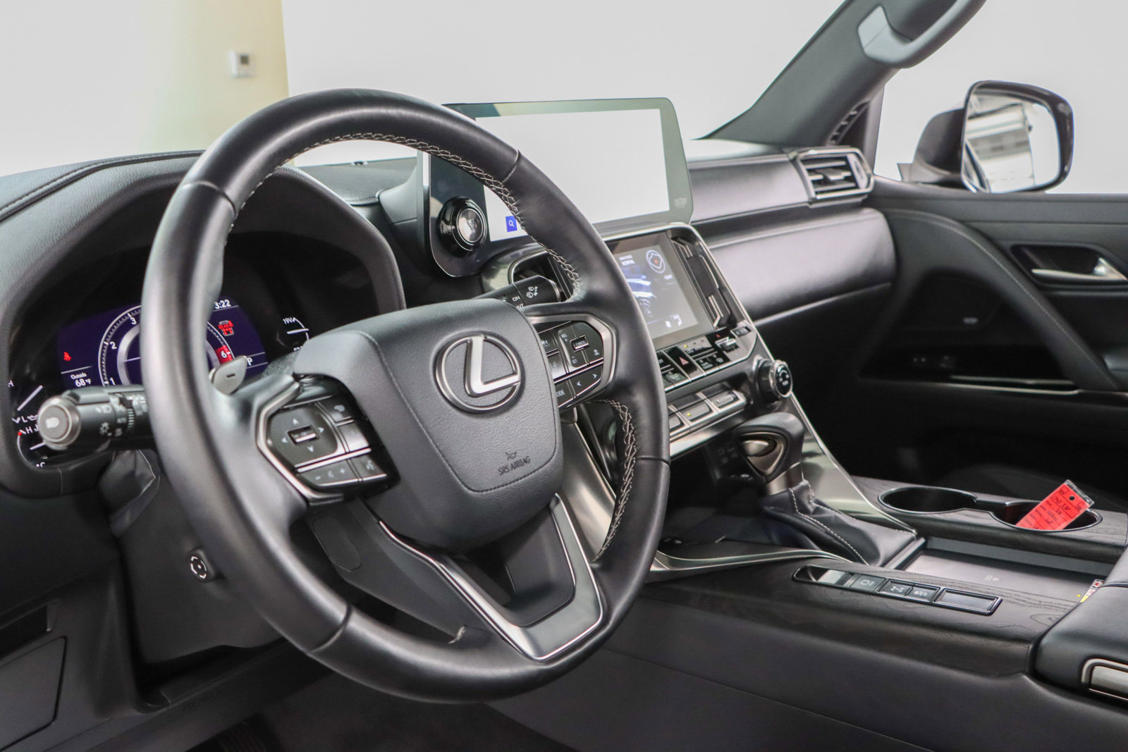 Used 2024 Lexus LX 600 4WD w/ Interior Upgrade Package image 24