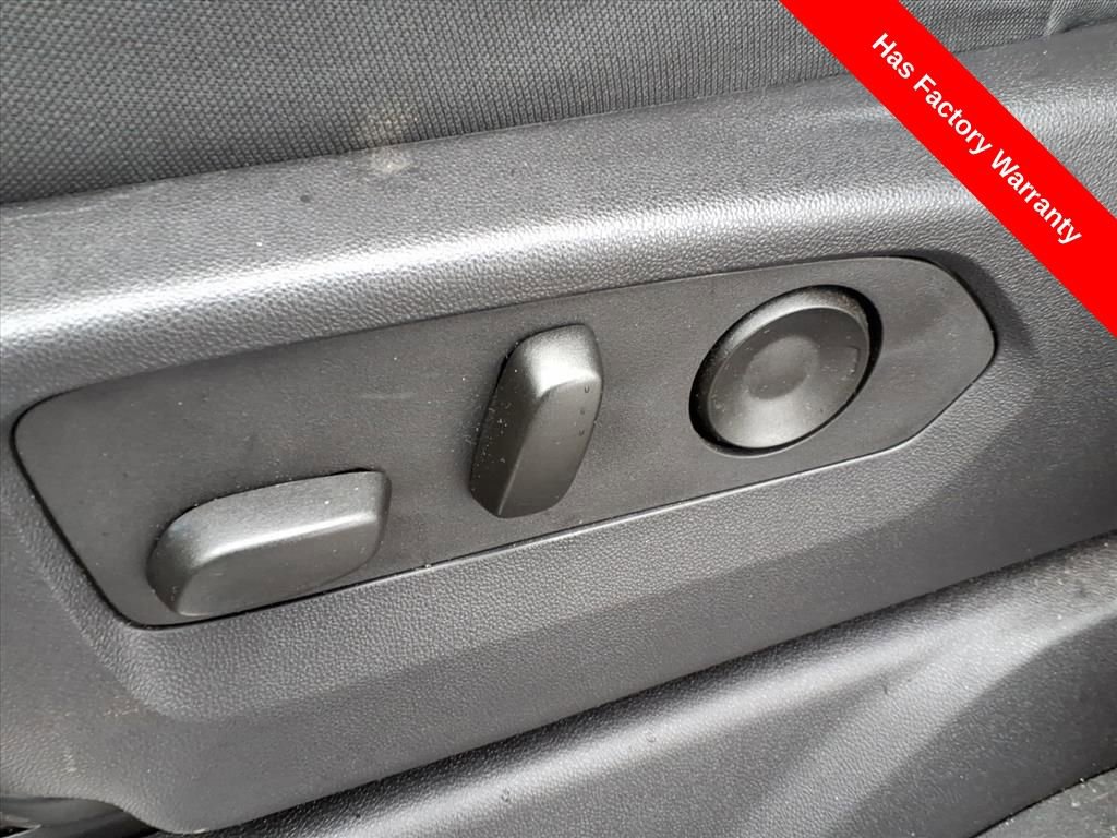 Used 2024 Chevrolet Silverado 1500 LT image 17