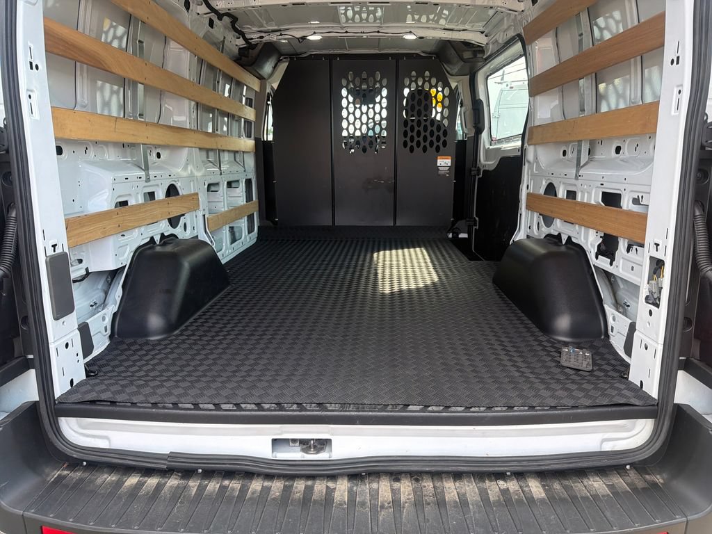Used 2025 Ford Transit 250 Low Roof w/ Exterior Upgrade Package RWD image 24