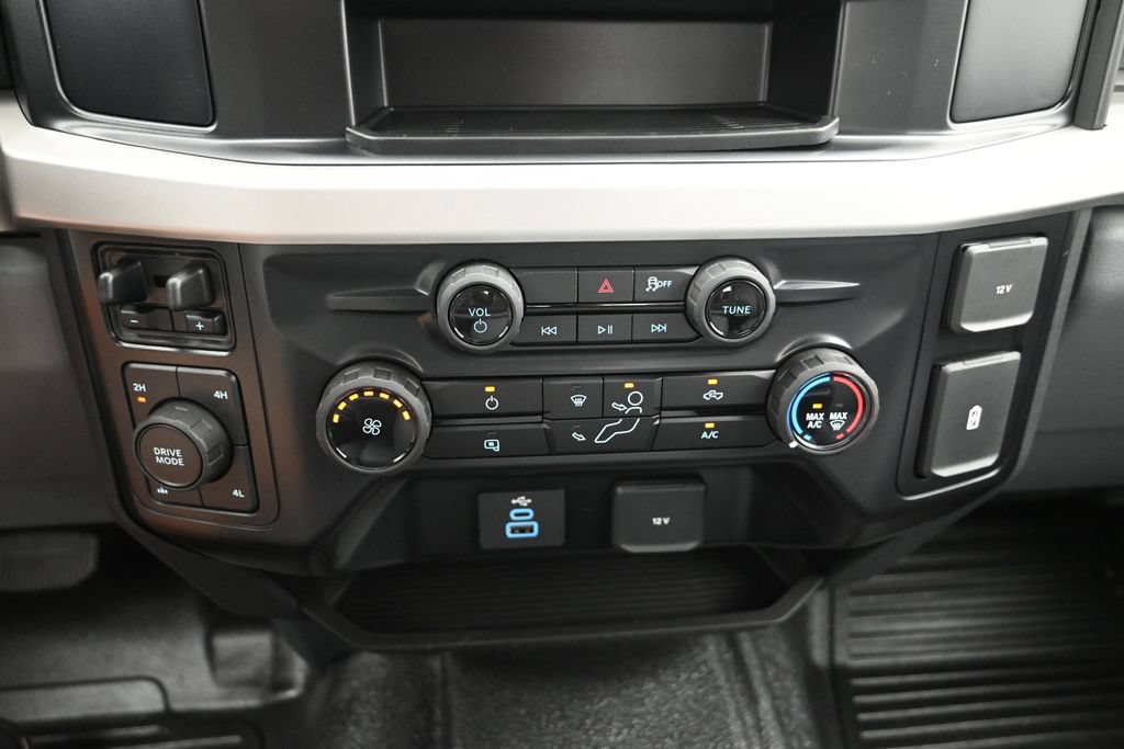 New 2027 Ford F250 XL w/ XL Chrome Package AWD/4WD image 18