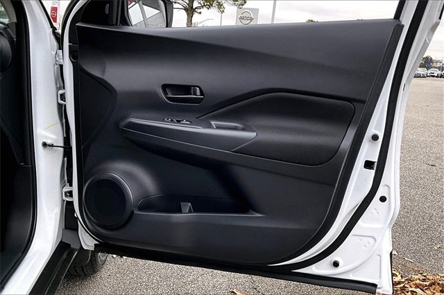 Certified 2024 Nissan Kicks S image 27