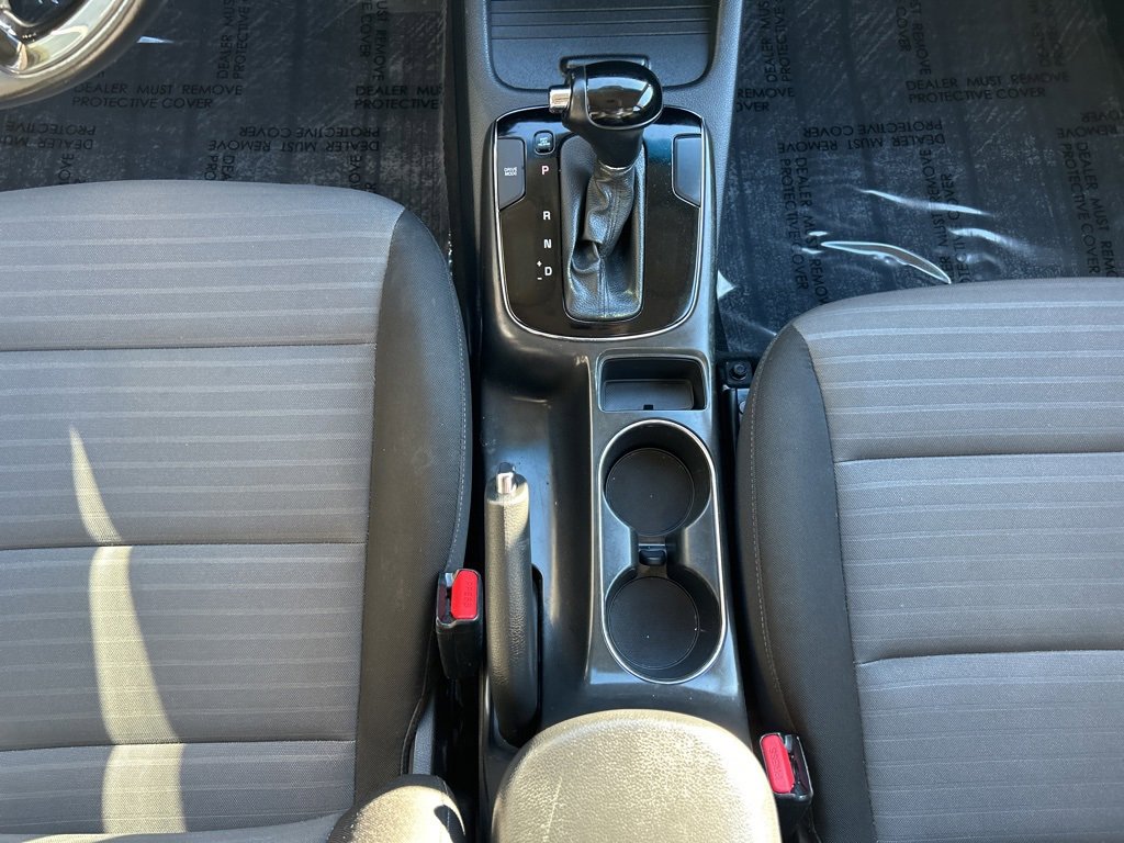 Used 2017 Kia Forte S image 19
