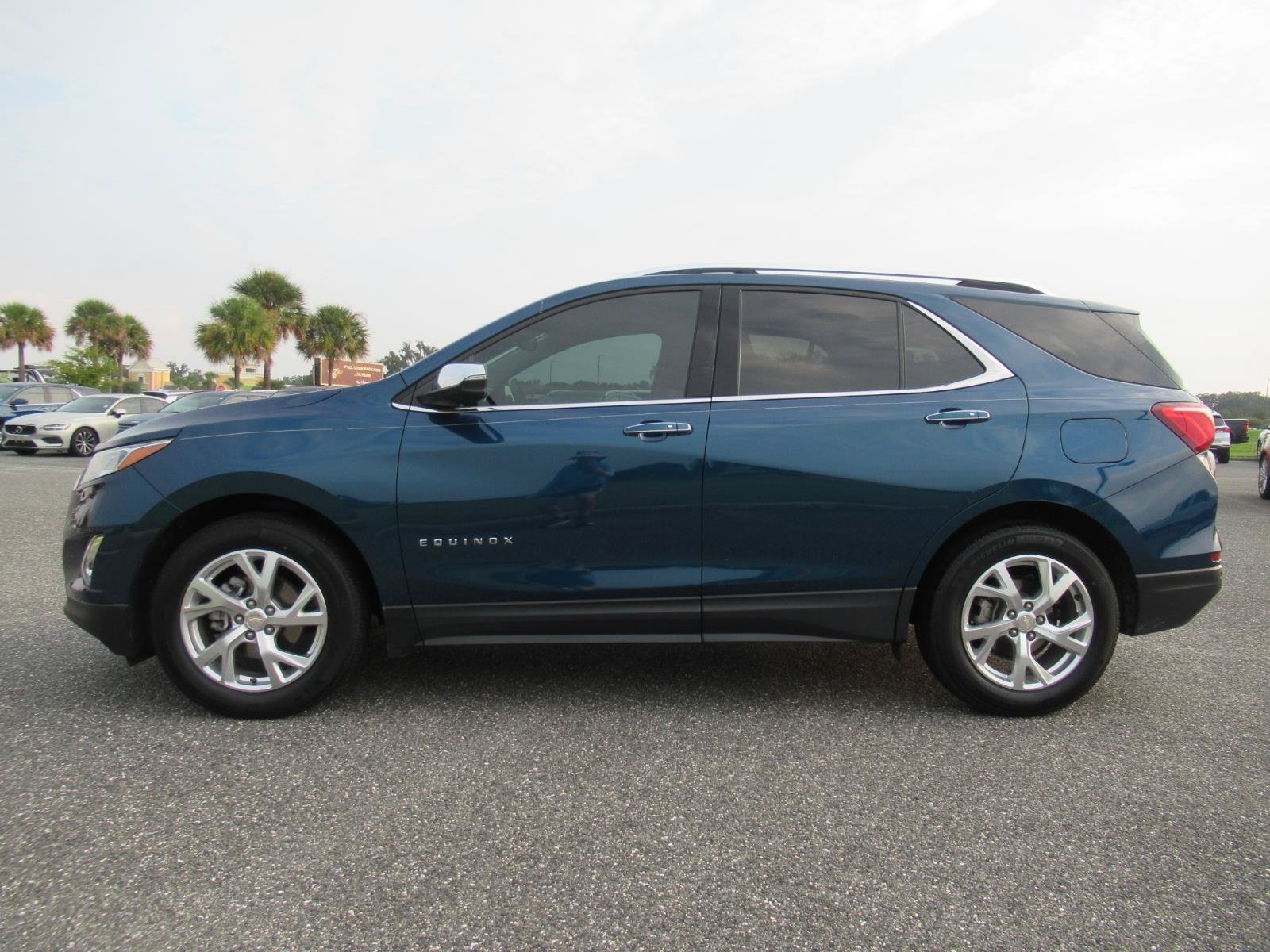 Used 2019 Chevrolet Equinox Premier FWD image 4
