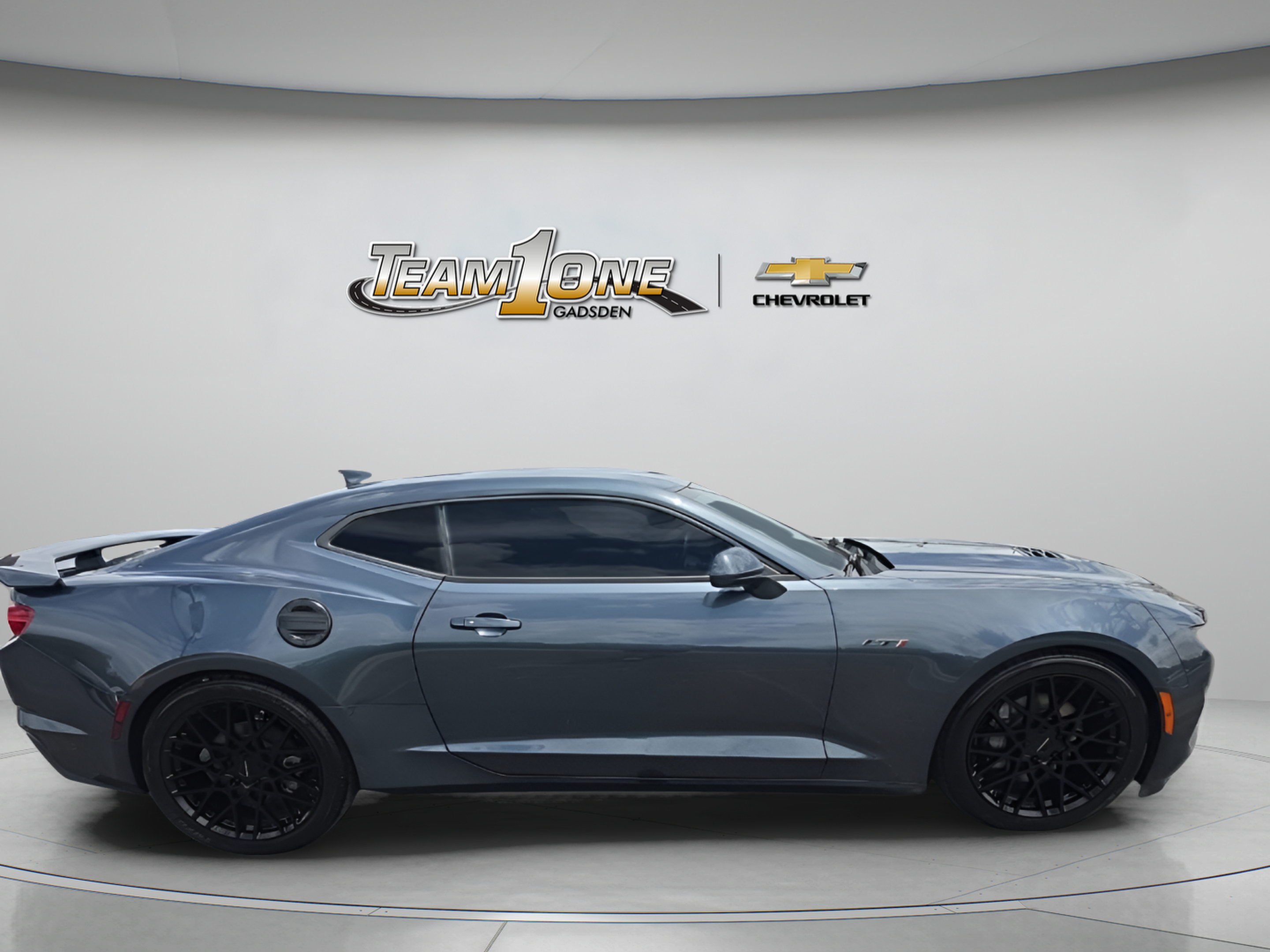 Used 2021 Chevrolet Camaro LT RWD image 9