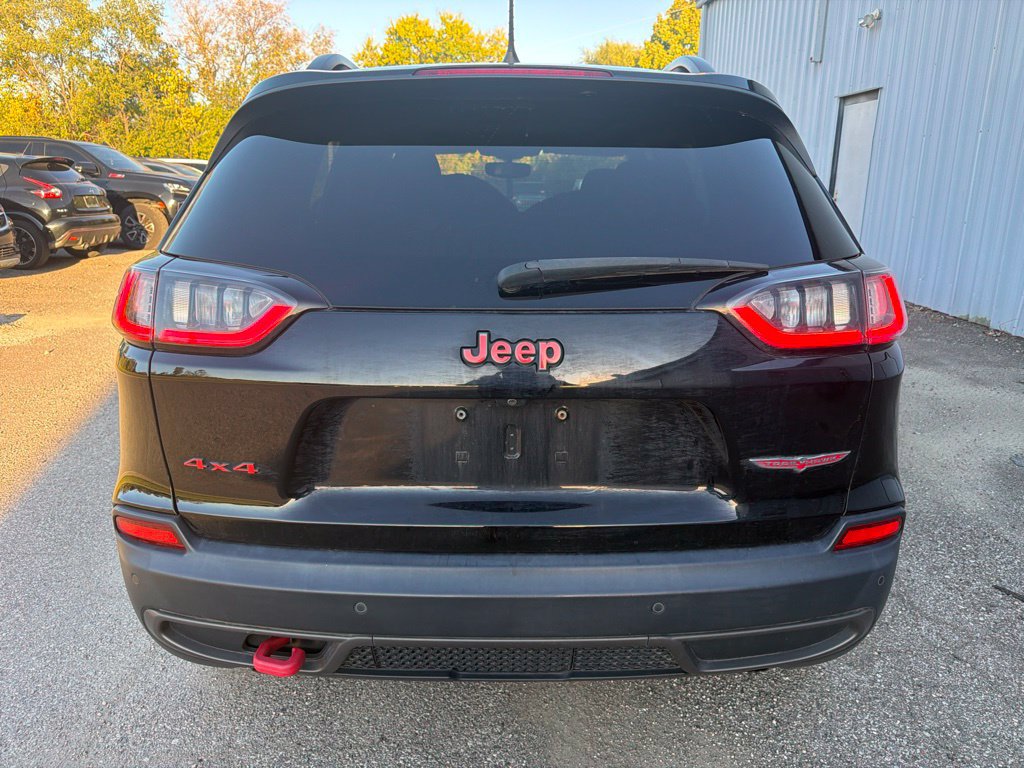 Used 2019 Jeep Cherokee Trailhawk AWD/4WD image 6
